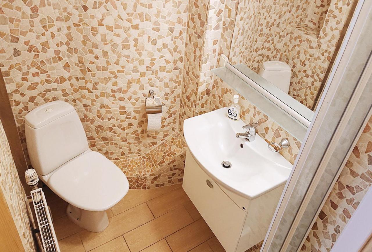 Riga City Center Quiet Apartment With Free Private Parking Eksteriør bilde